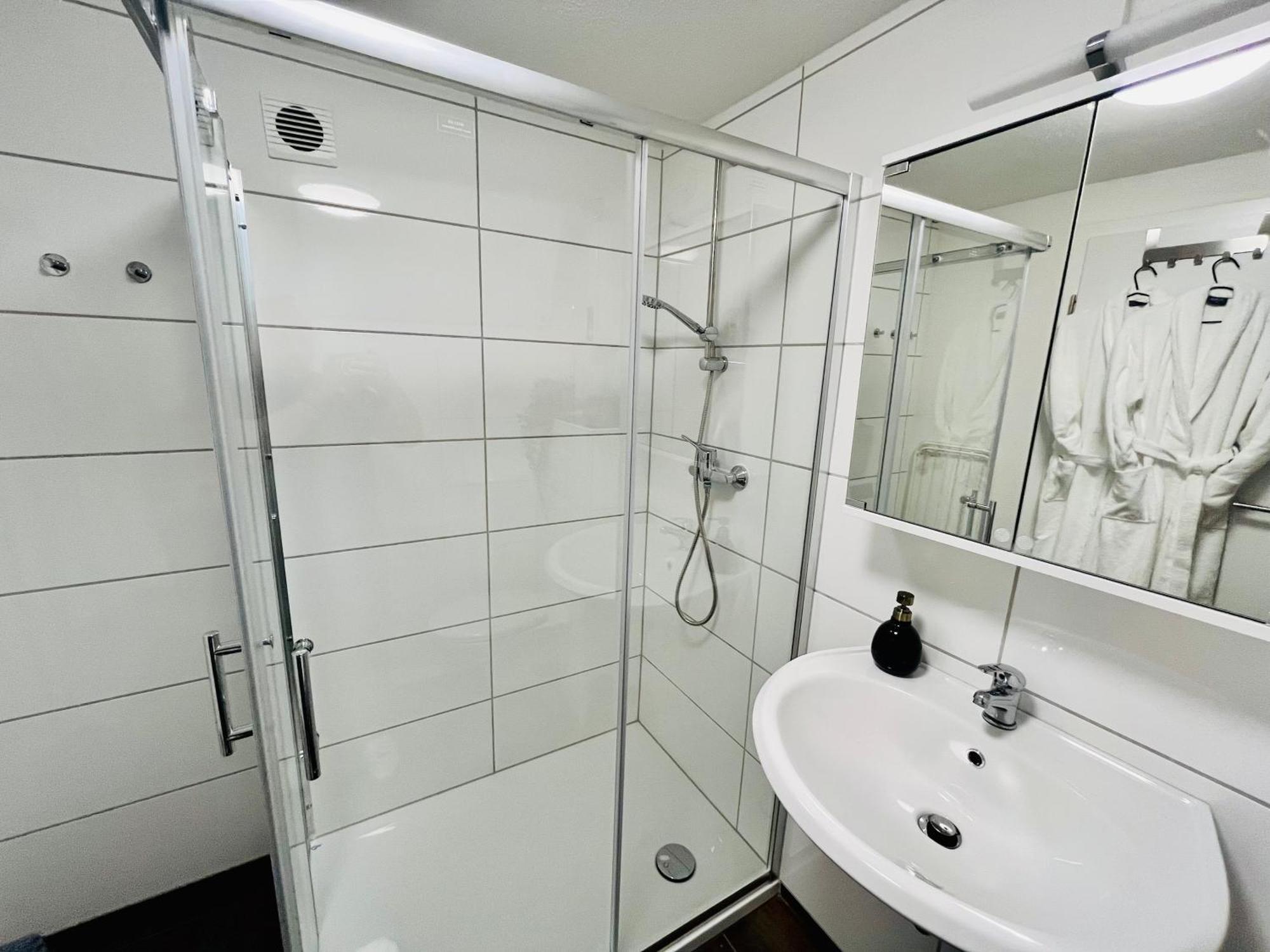 Aycatcherhomes - Top Lage I Zentral I Altstadt Marburg I Naehe Fluss Lahn I Wlan I Parterre Boutique Apartment Orion Luaran gambar